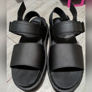 Dr Martens Sandals like new